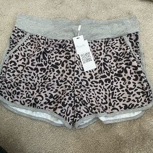 Leopard maternity shorts